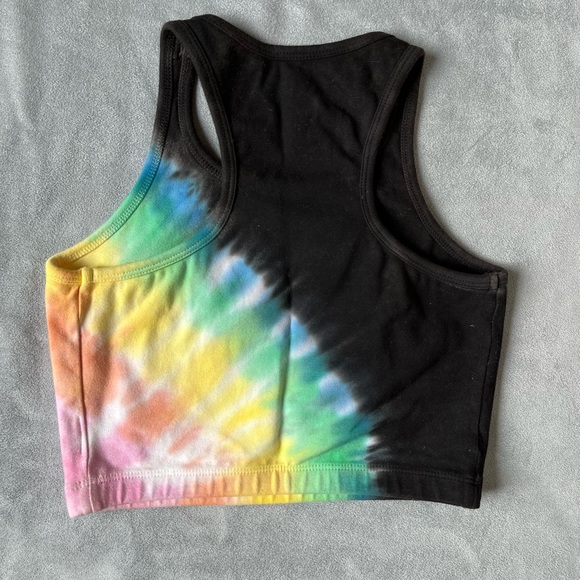 Cropped Tank Top - Picture 2 of 2